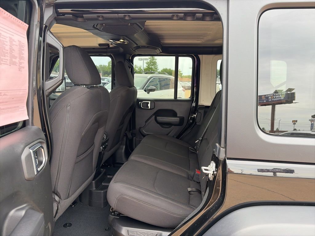 Used 2023 Jeep Wrangler Unlimited w/ 8.4" Radio Group AWD/4WD image 8