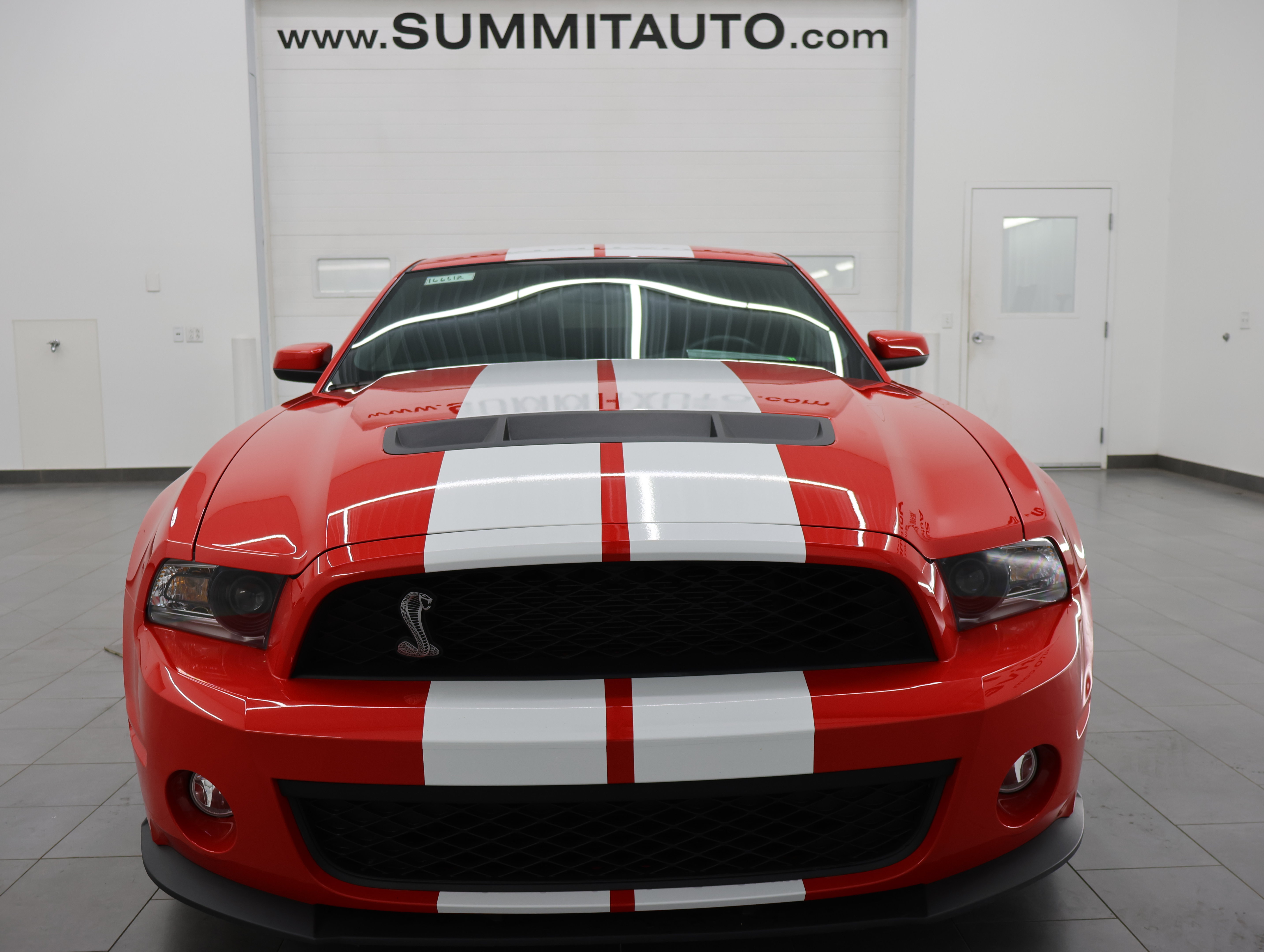 Used 2011 Ford Mustang Shelby GT500 RWD image 19