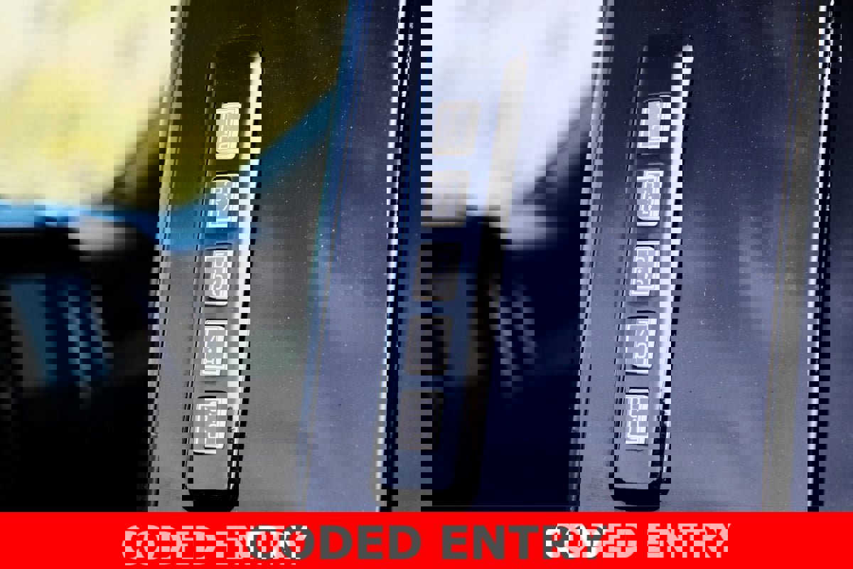 Used 2021 Ford F250 Lariat w/ Lariat Ultimate Package image 16