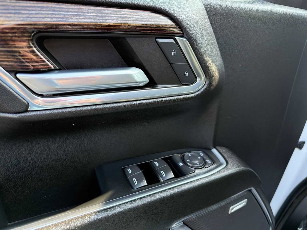 Used 2024 GMC Sierra 1500 Elevation w/ Preferred Package image 14