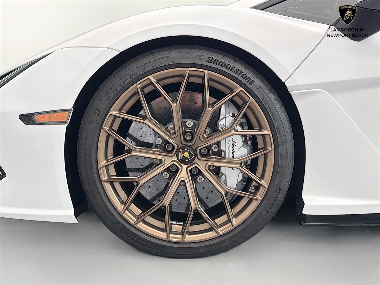 Used 2024 Lamborghini Revuelto AWD/4WD image 51