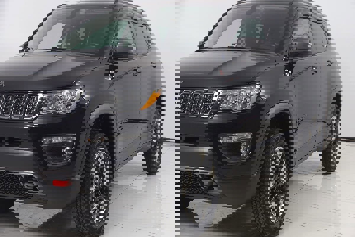 Used 2018 Jeep Compass Trailhawk w/ Safe & Security Group image 51