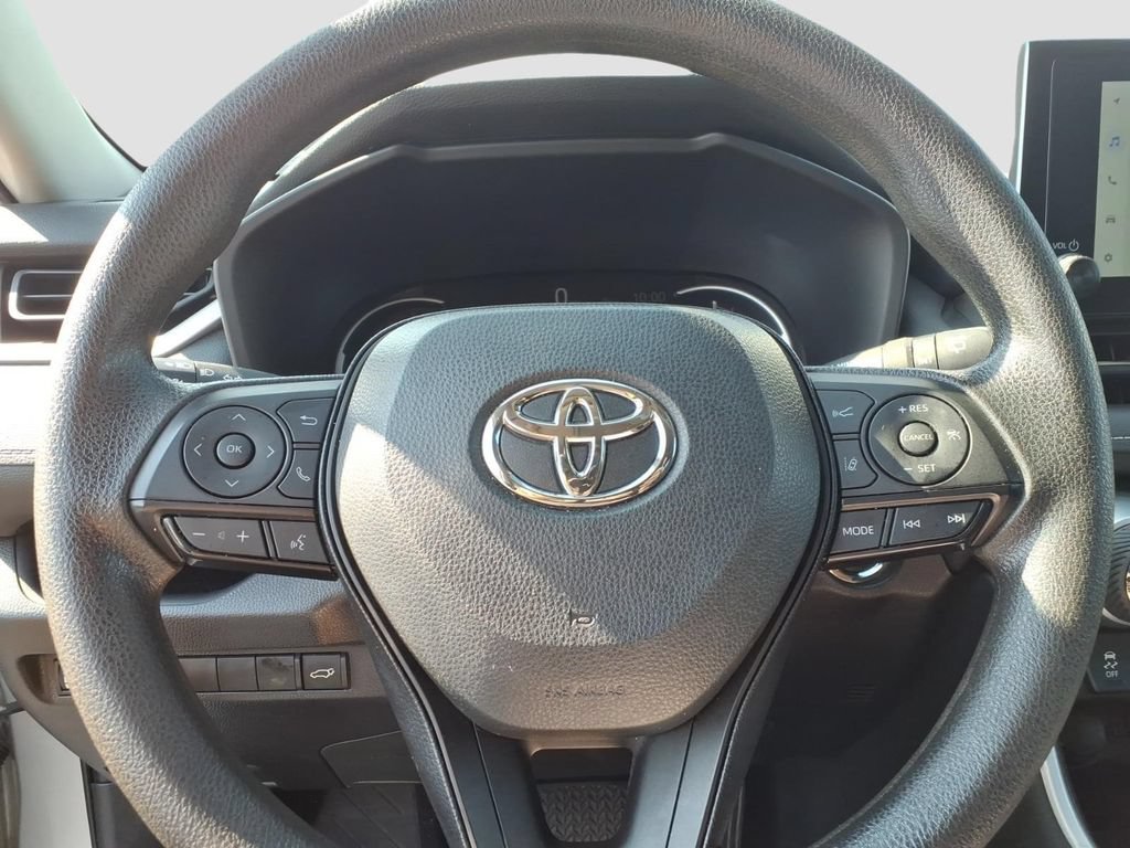 Used 2024 Toyota RAV4 XLE w/ Convenience Package FWD image 29