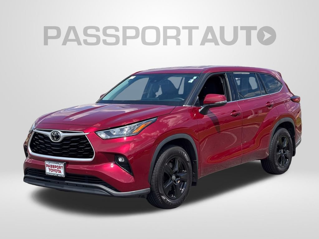 Used 2020 Toyota Highlander LE AWD/4WD image 1