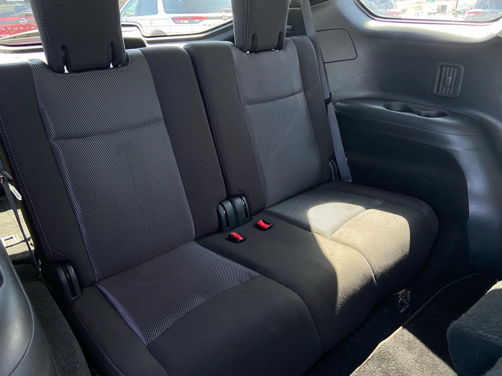 Used 2020 Nissan Pathfinder S image 19