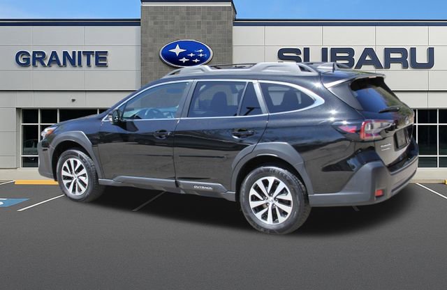 Certified 2024 Subaru Outback Premium AWD/4WD image 8