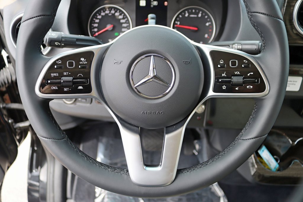 Used 2024 Mercedes-Benz Sprinter 3500 image 14