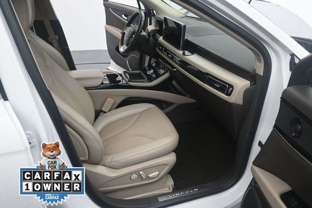 Used 2023 Lincoln Nautilus Reserve w/ Equipment Group 201A AWD/4WD image 17