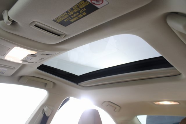 Used 2017 Lexus IS 300 AWD image 10