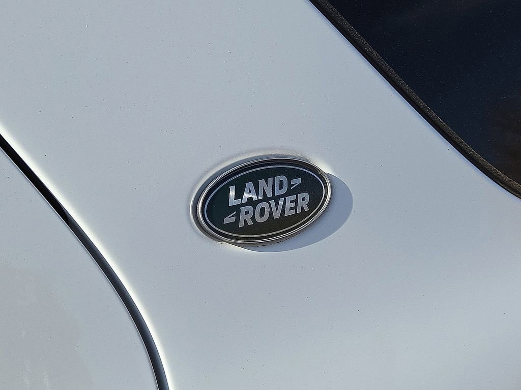 Used 2025 Land Rover Discovery Sport Dynamic SE image 12