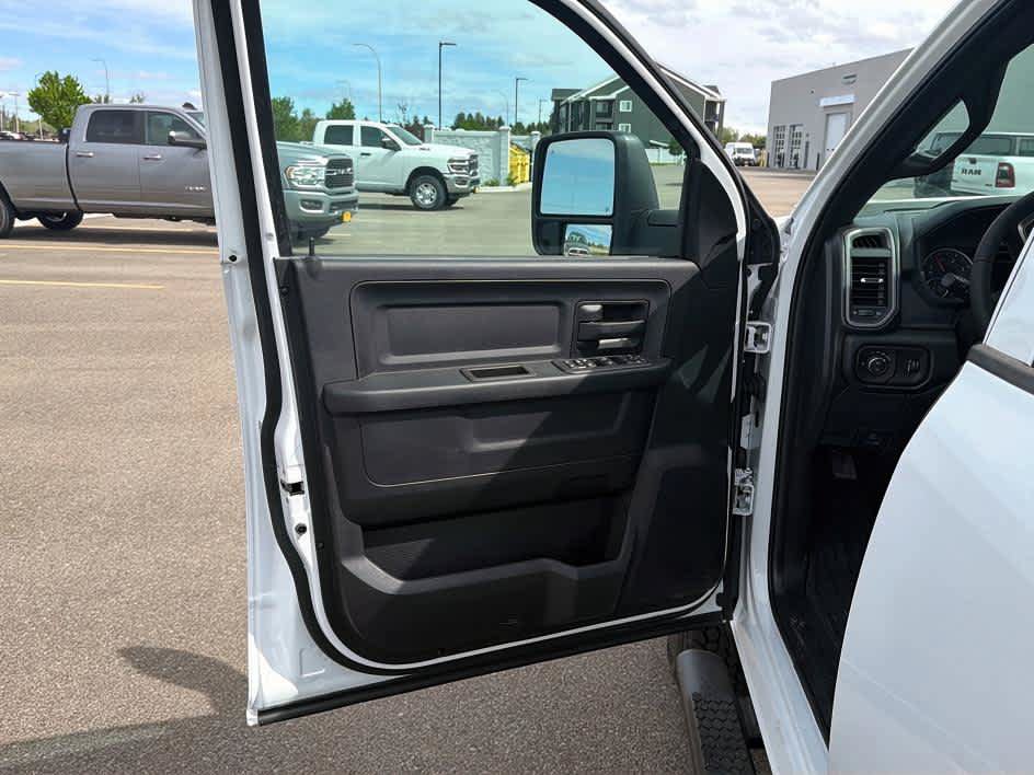 New 2026 RAM 3500 Tradesman AWD/4WD image 13