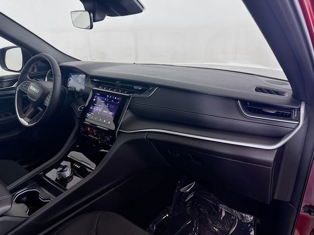 New 2025 Jeep Grand Cherokee L Laredo image 29