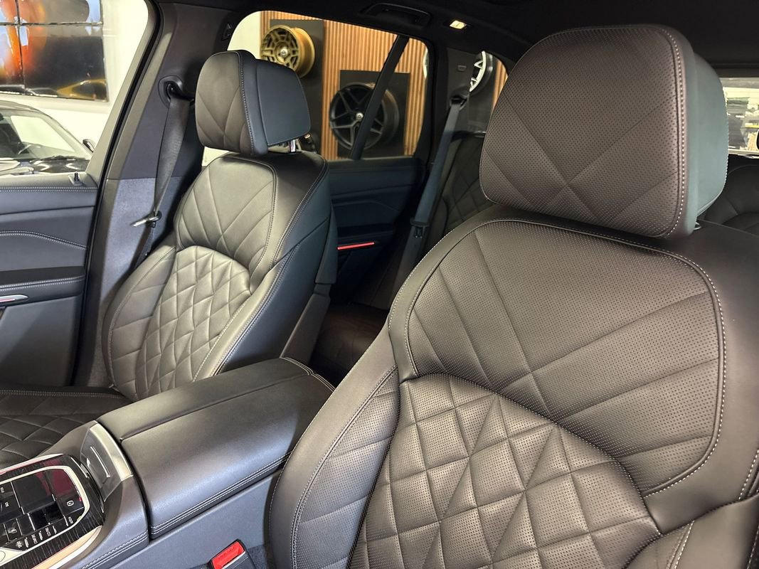 Used 2024 BMW X5 sDrive40i w/ M Sport Package image 32