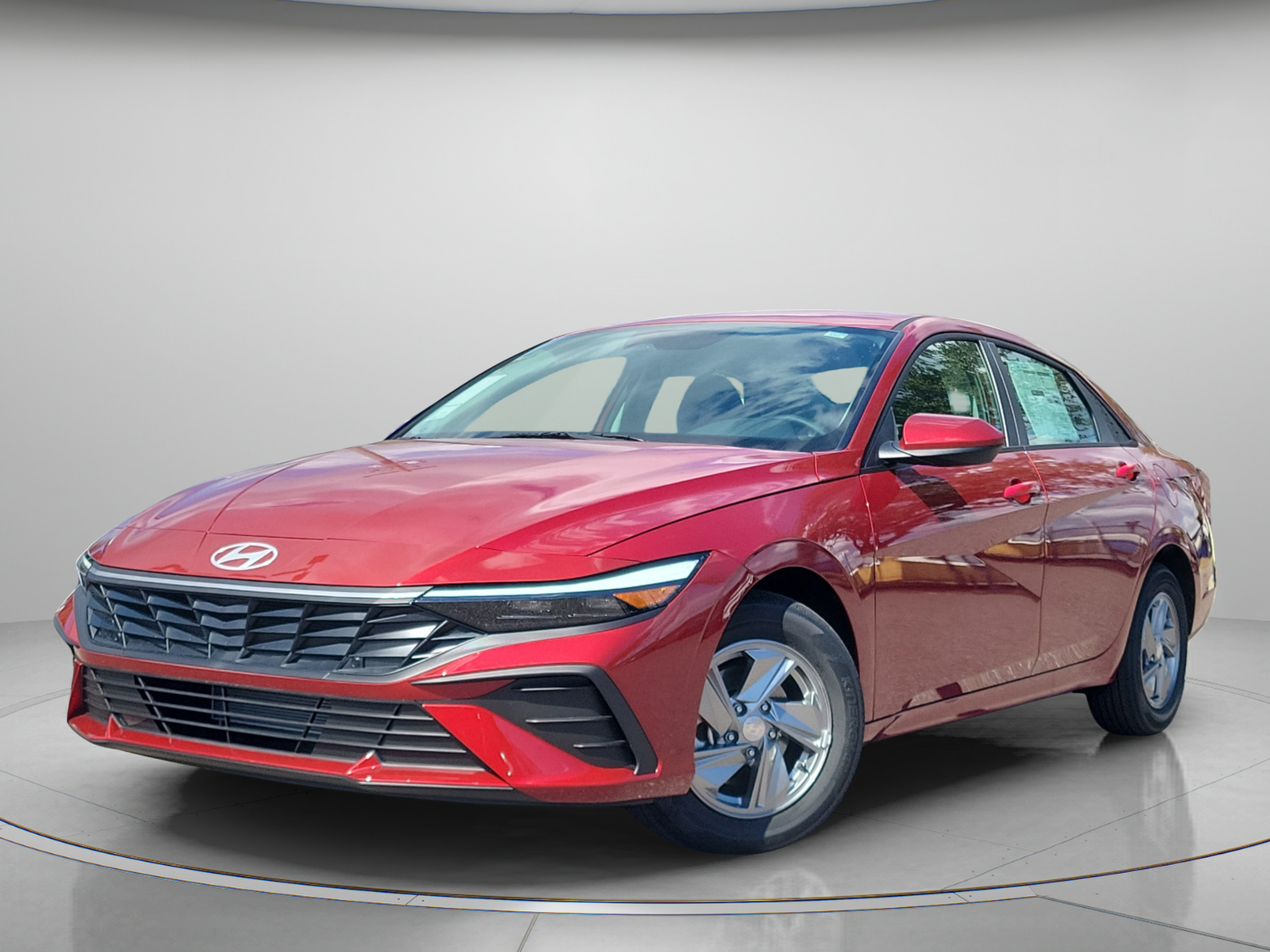Certified 2026 Hyundai Elantra SE FWD image 2