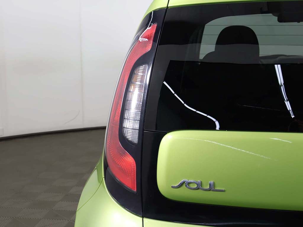 Used 2015 Kia Soul FWD image 12
