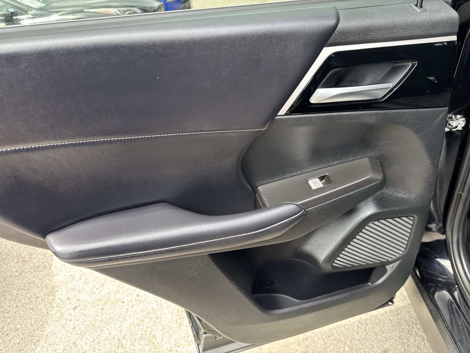 Used 2024 Mitsubishi Outlander FWD image 10