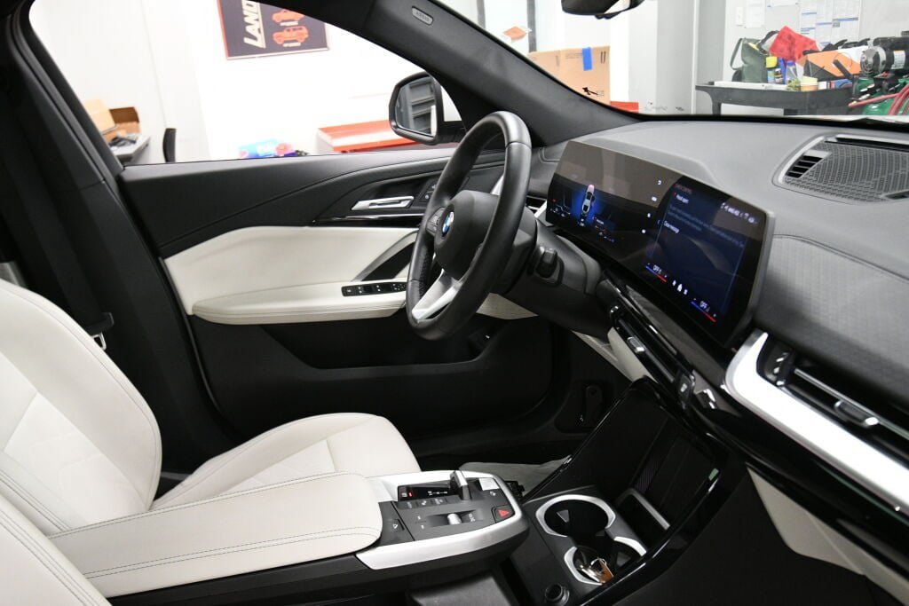 Used 2026 BMW X2 xDrive28i AWD/4WD image 31