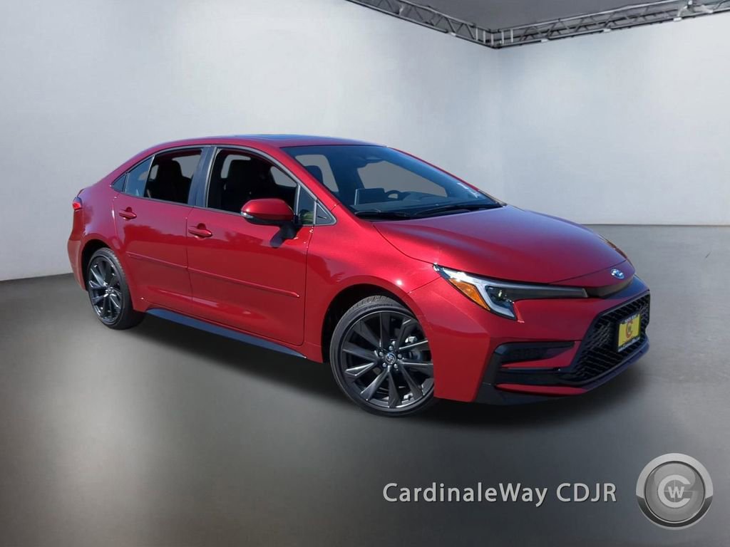 Used 2025 Toyota Corolla SE image 1
