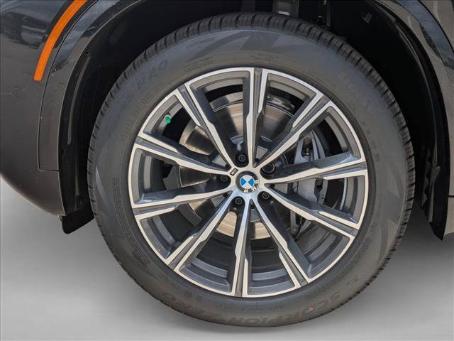 New 2026 BMW X5 xDrive40i w/ M Sport Package AWD/4WD image 10