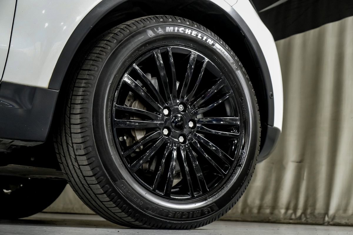 Used 2019 Land Rover Discovery HSE Luxury image 52