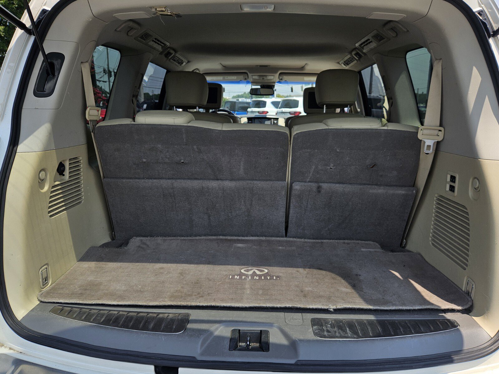 Used 2017 INFINITI QX80 2WD w/ Driver Assistance Package image 32