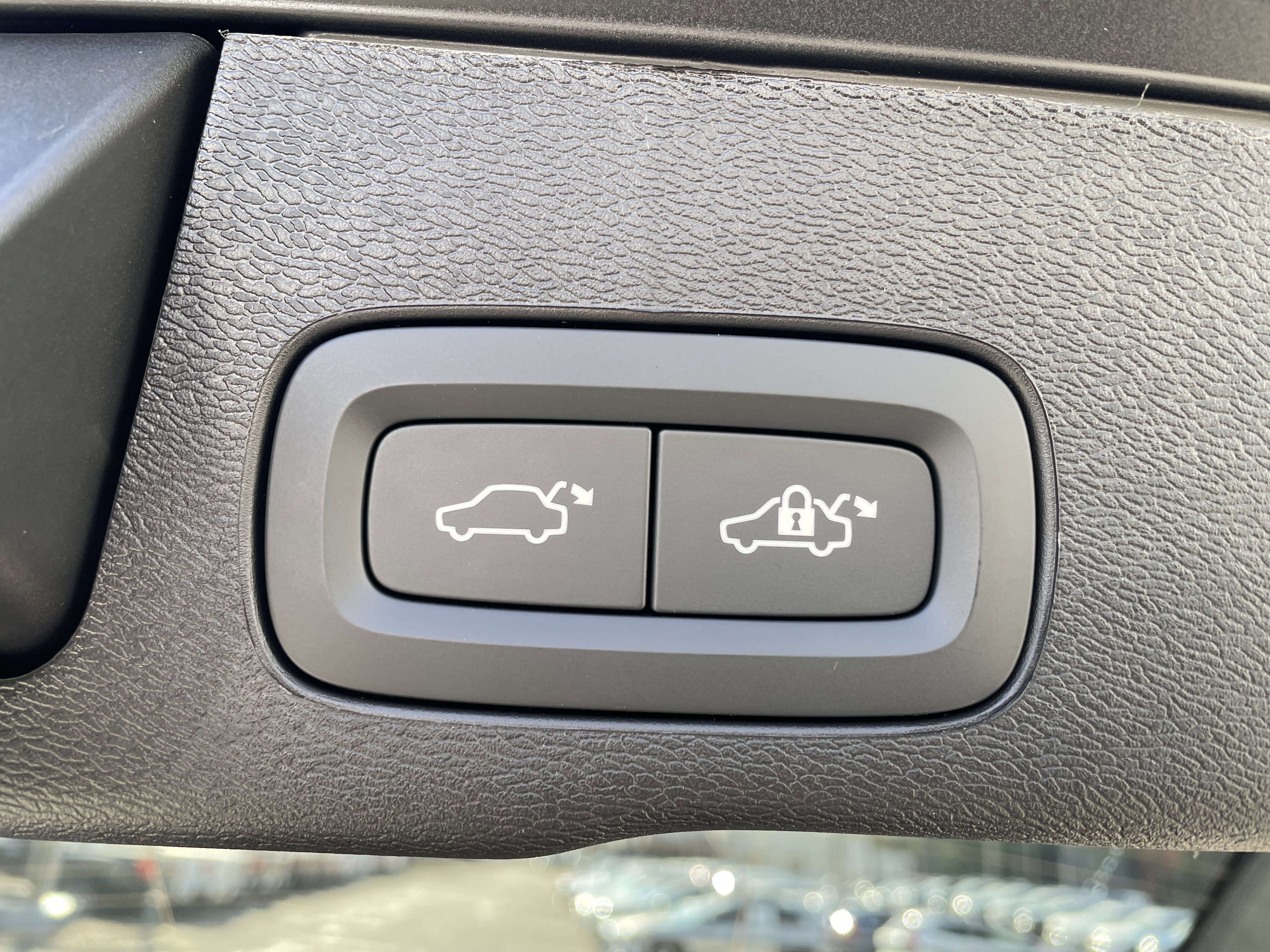 New 2026 Volvo XC60 B5 Plus w/ Protection Package Premier image 10