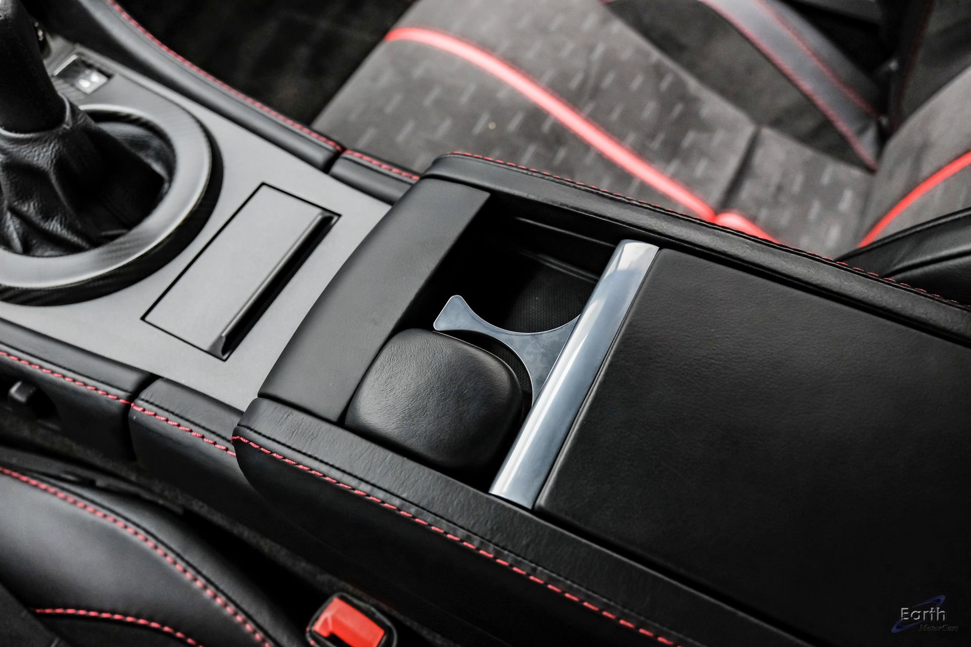 Used 2015 Aston Martin V8 Vantage GT RWD image 63