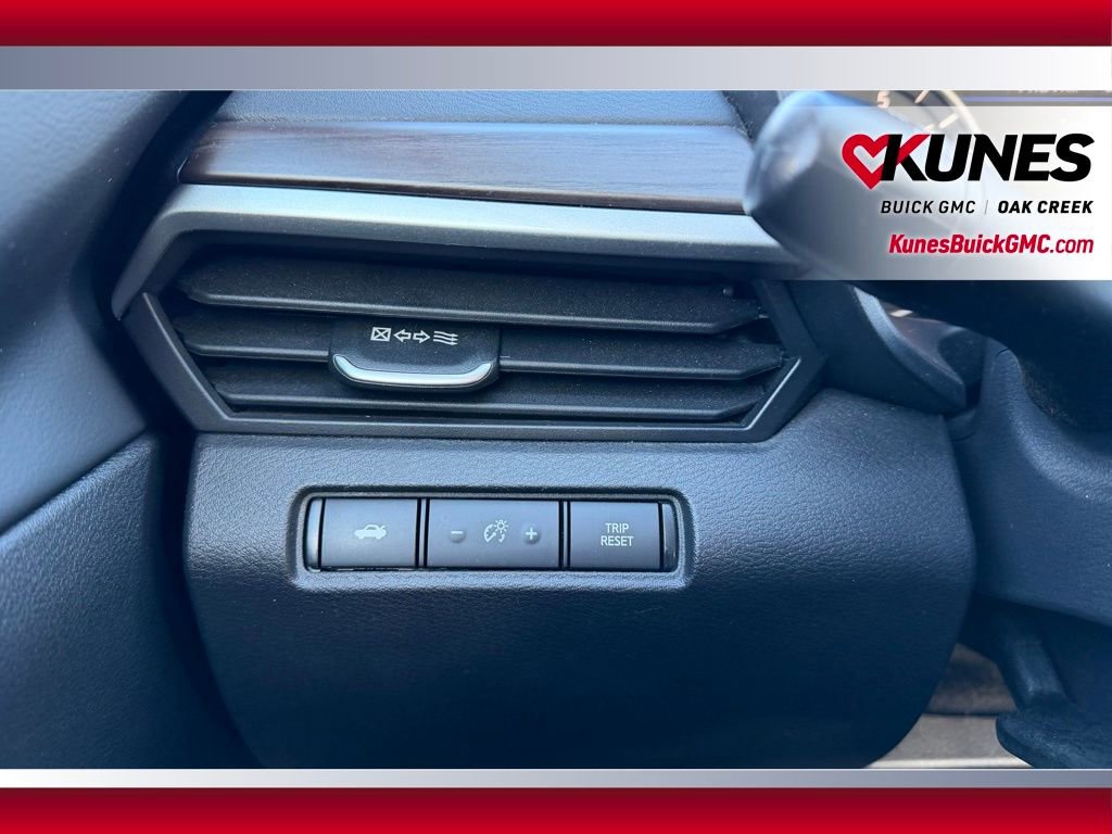 Used 2024 Nissan Altima 2.5 SV image 9