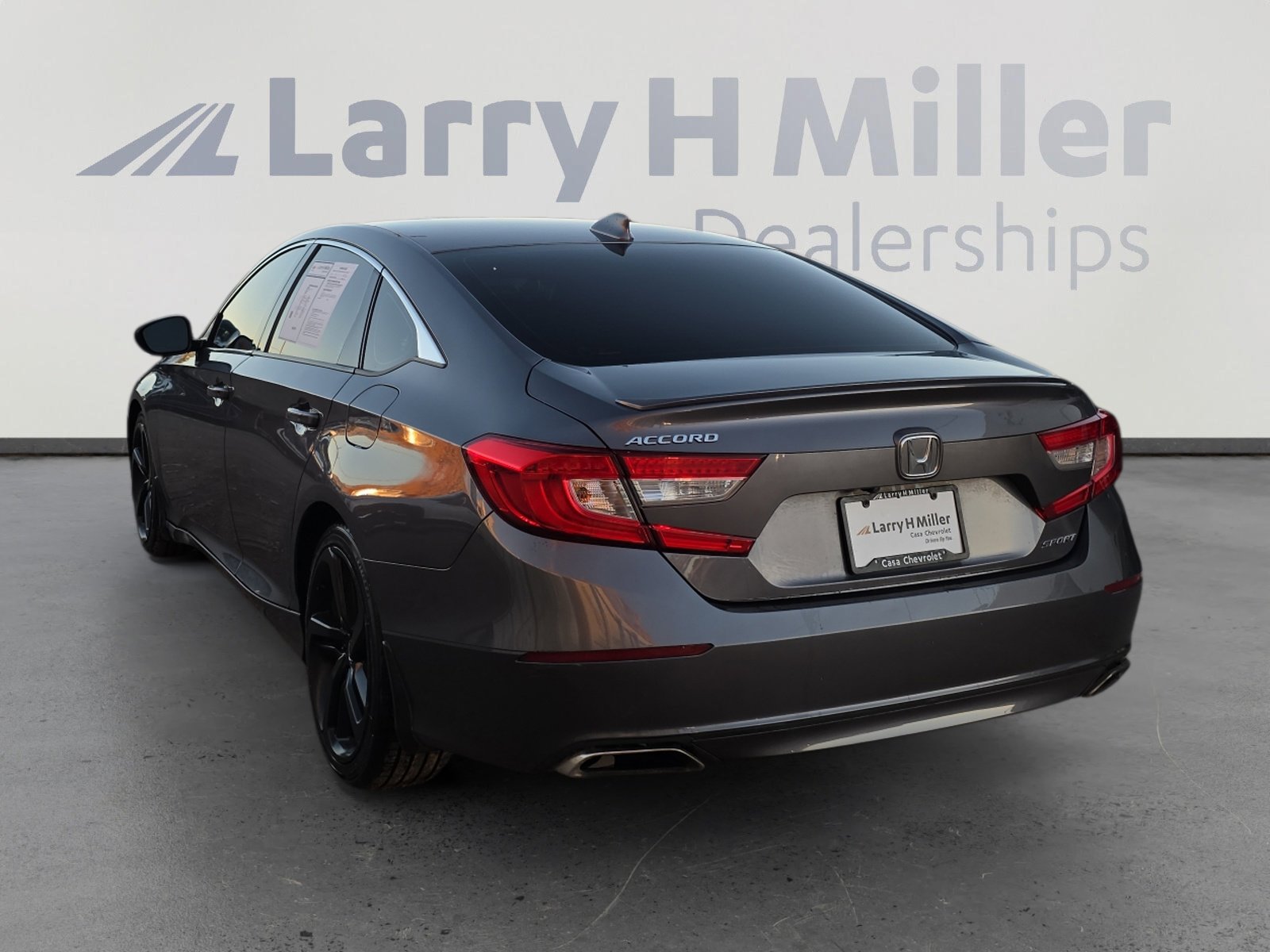Used 2018 Honda Accord Sport image 3