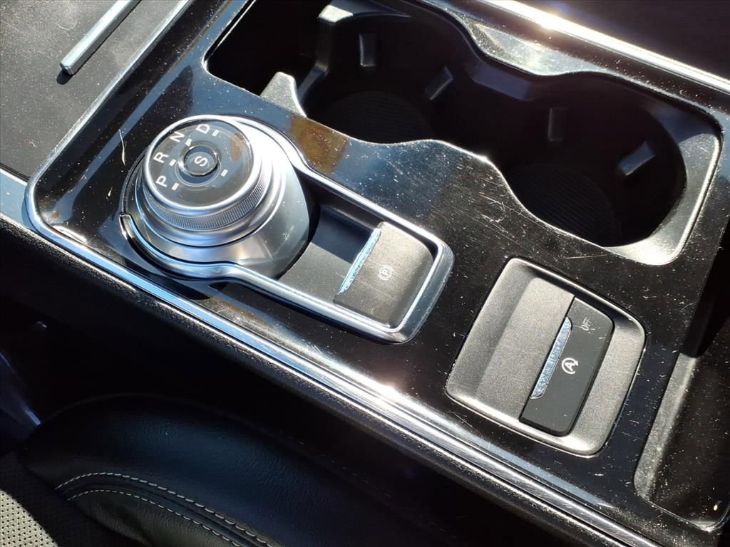 Used 2020 Ford Edge ST w/ Cold Weather Package image 21