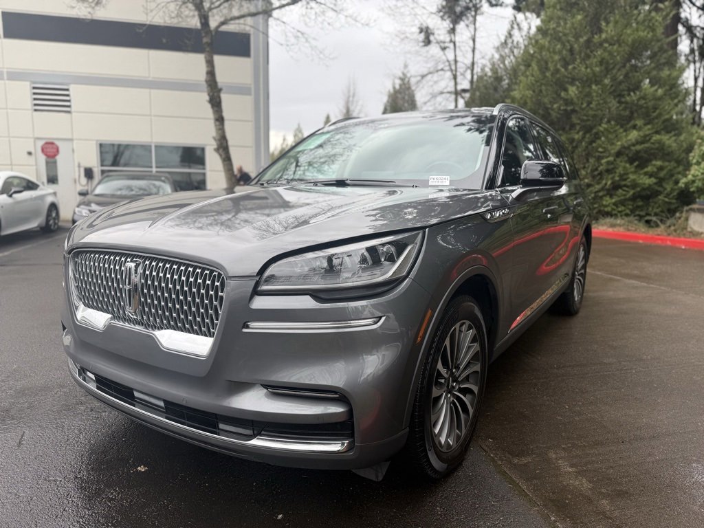 Used 2023 Lincoln Aviator Reserve image 4