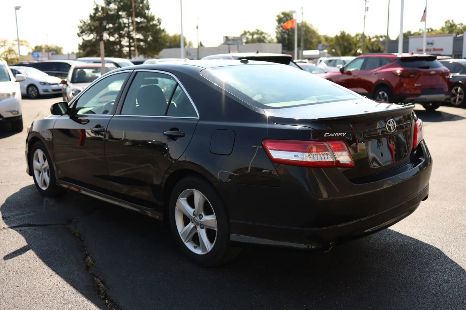 Used 2011 Toyota Camry SE image 7