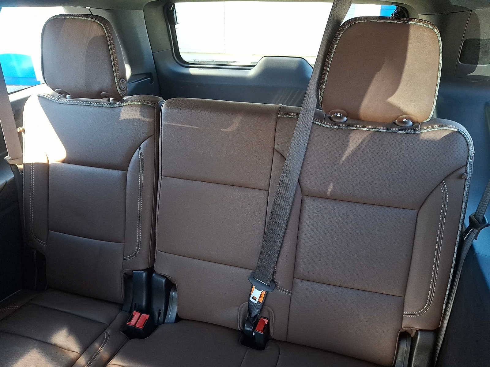 Certified 2024 Chevrolet Suburban High Country AWD/4WD image 11