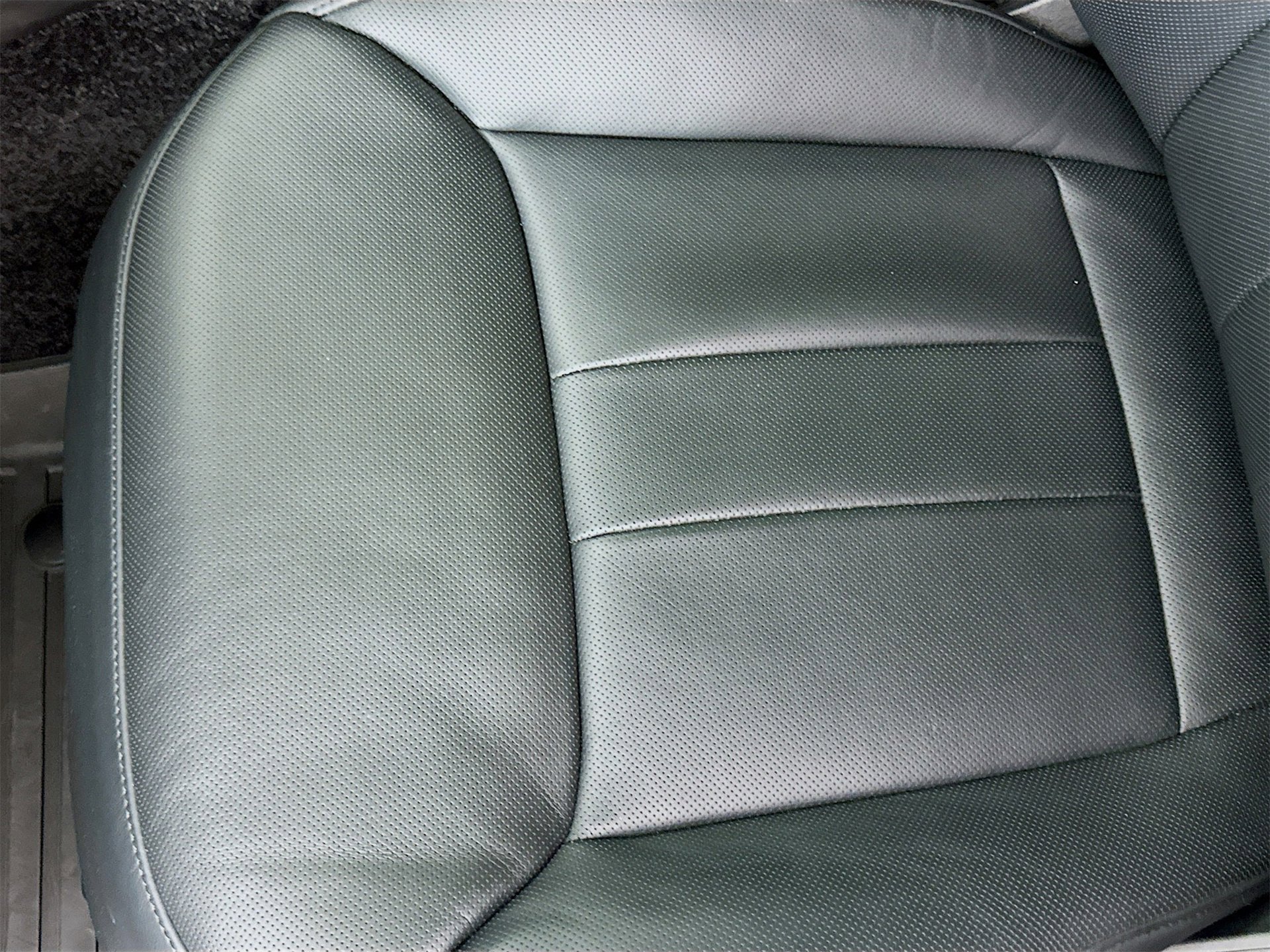 Used 2025 Land Rover Range Rover Long Wheelbase Autobiography image 21