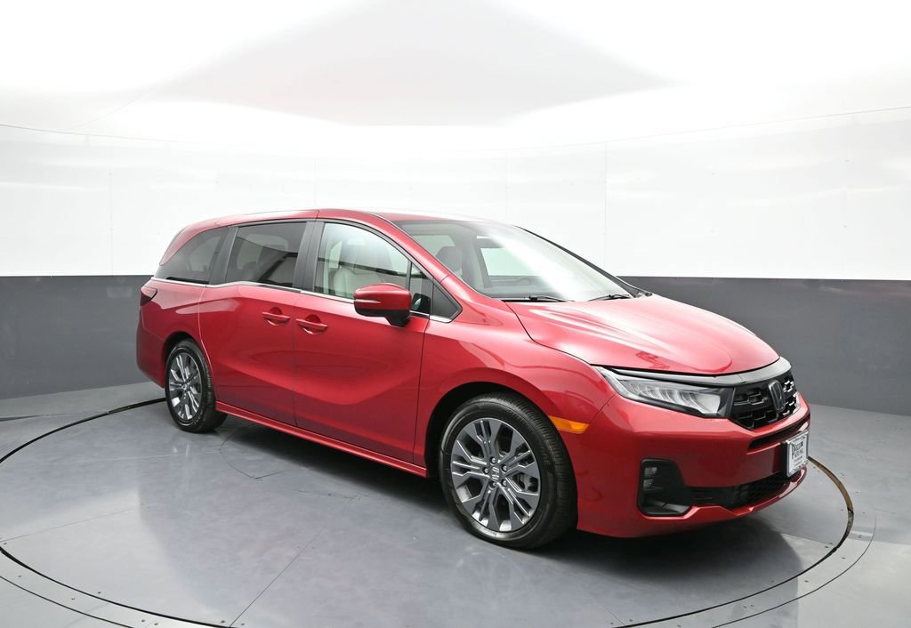 Used 2025 Honda Odyssey Touring image 4