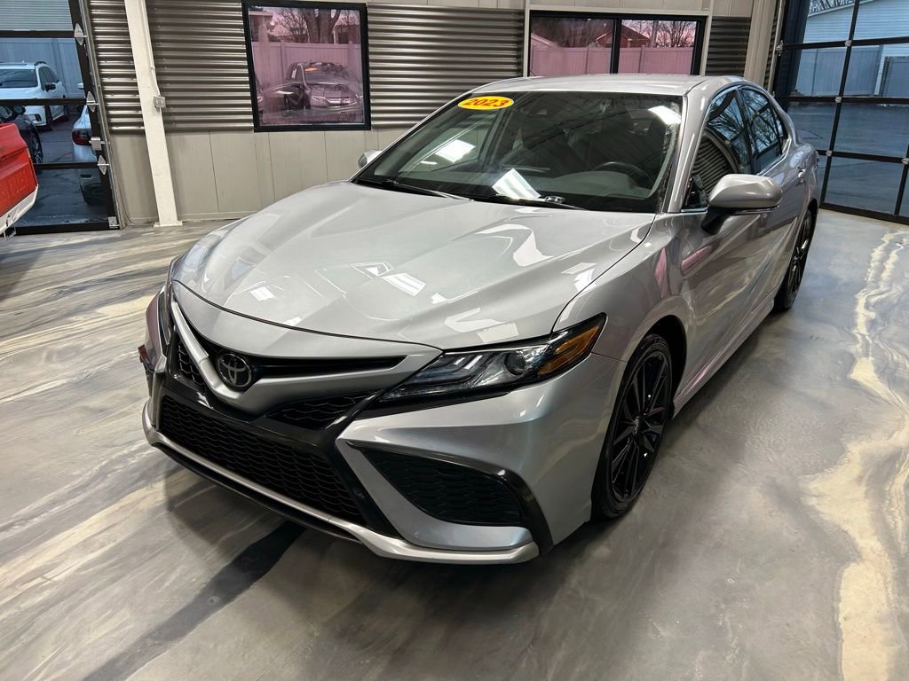 Used 2023 Toyota Camry XSE image 4