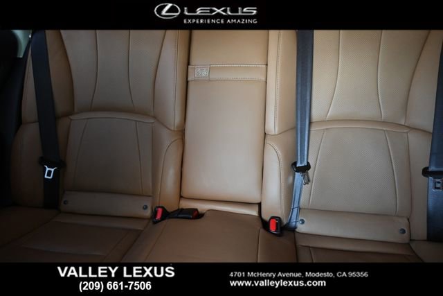 Used 2019 Lexus LS 500 w/ Accessory Package (Z2) RWD image 11
