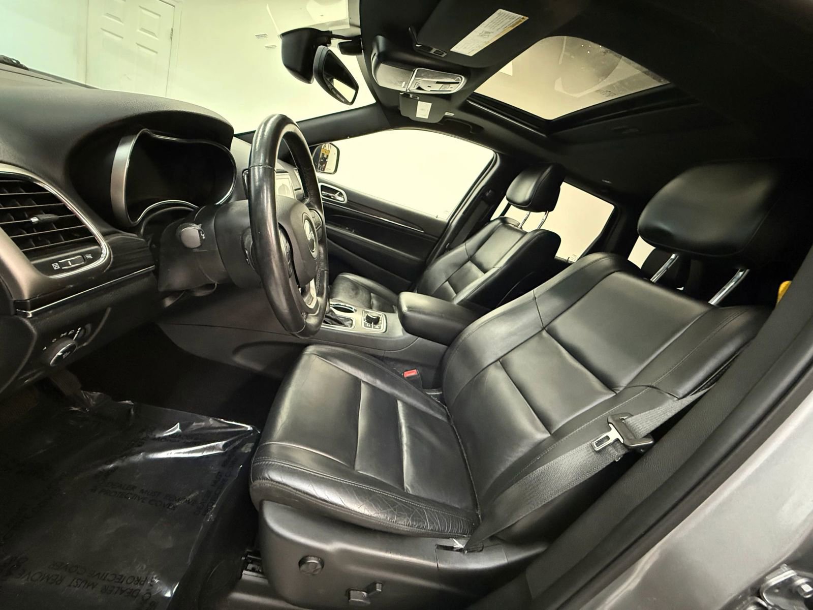 Used 2020 Jeep Grand Cherokee Limited AWD/4WD image 18