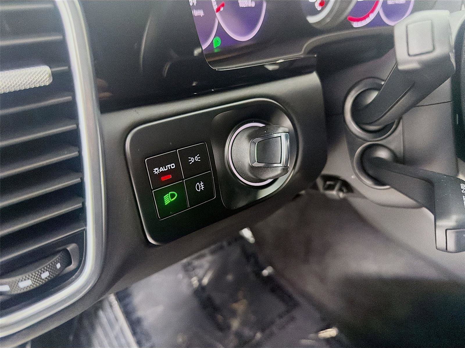 Certified 2022 Porsche Cayenne Turbo image 11