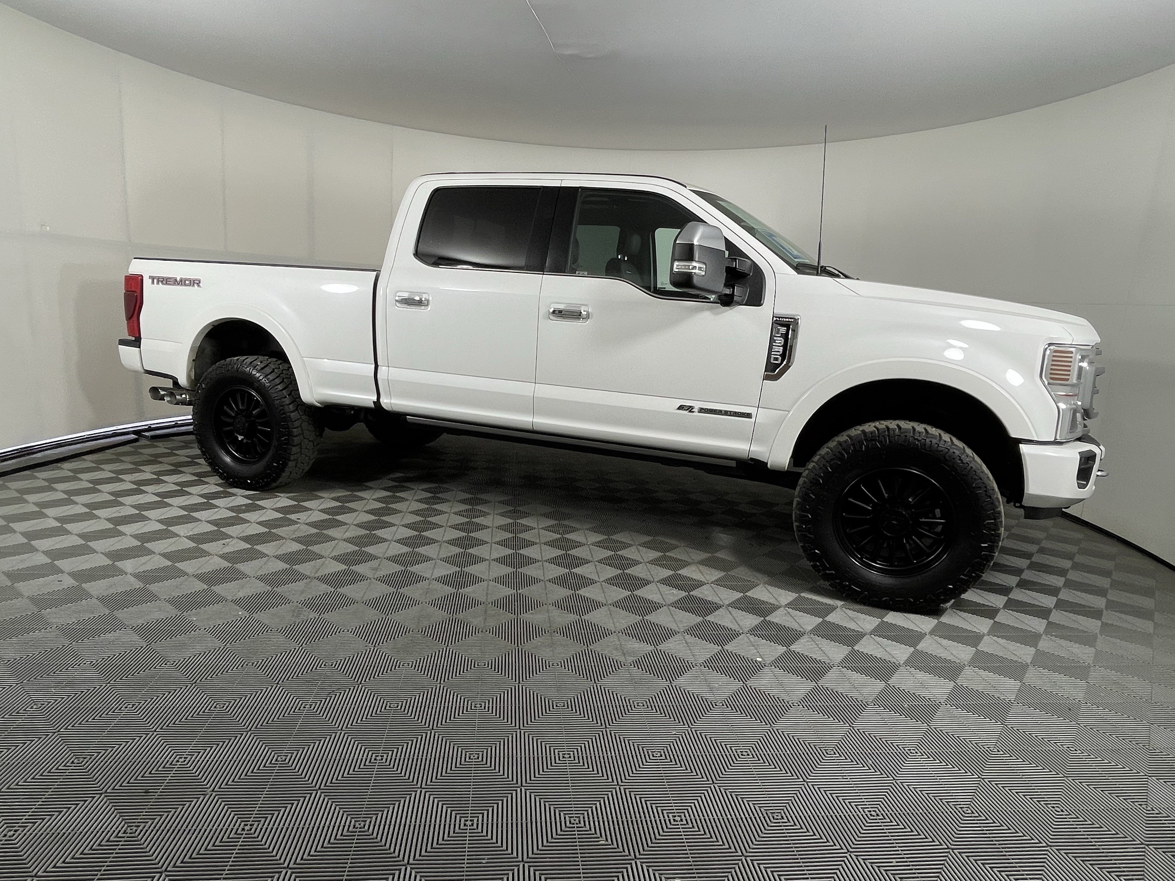 Used 2022 Ford F350 Platinum w/ Tremor Off-Road Package AWD/4WD image 6