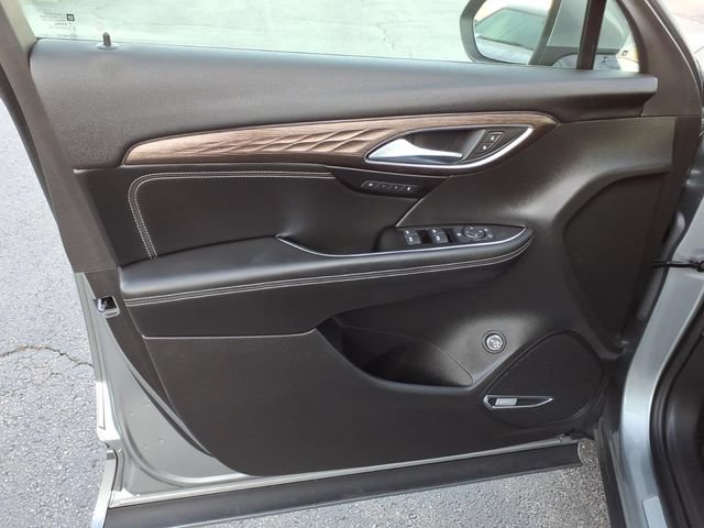Used 2023 Buick Envision Avenir AWD/4WD image 27