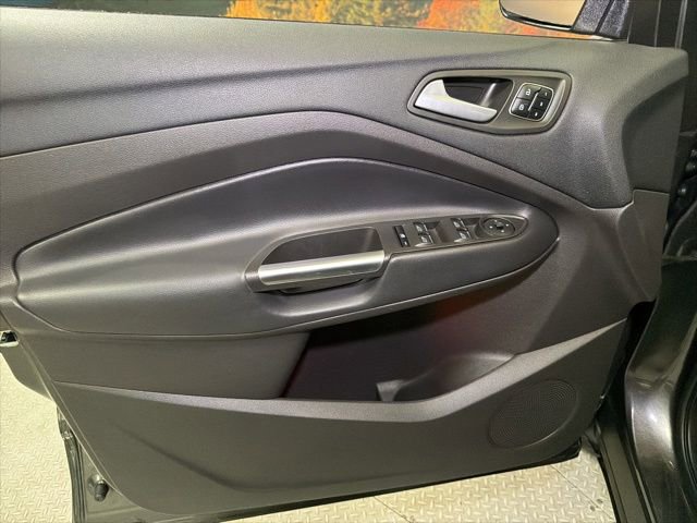 Used 2018 Ford Escape Titanium AWD/4WD image 25