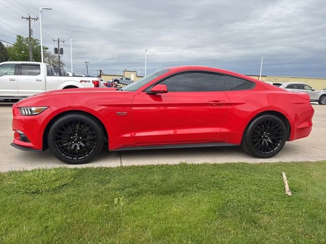 Used 2017 Ford Mustang GT w/ GT Performance Package RWD image 8