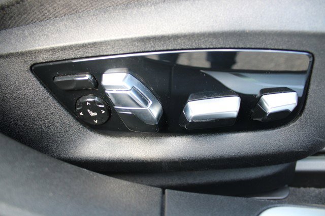 Used 2019 BMW 750i M SPORT DRIVER ASSIST+ w/ M Sport Package image 55