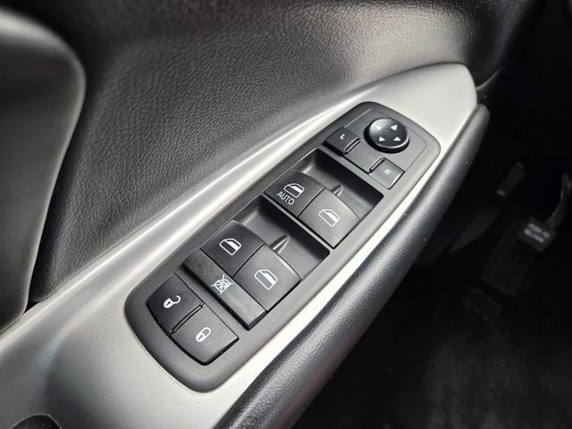 Used 2020 Dodge Journey SE w/ SE Popular Equipment Group FWD image 23