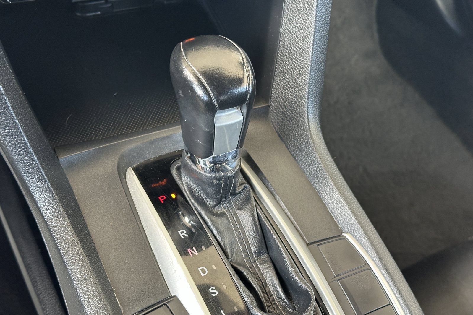 Used 2019 Honda Civic EX image 19