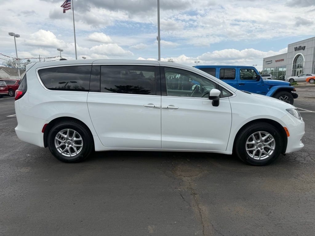 Certified 2023 Chrysler Voyager LX FWD image 2