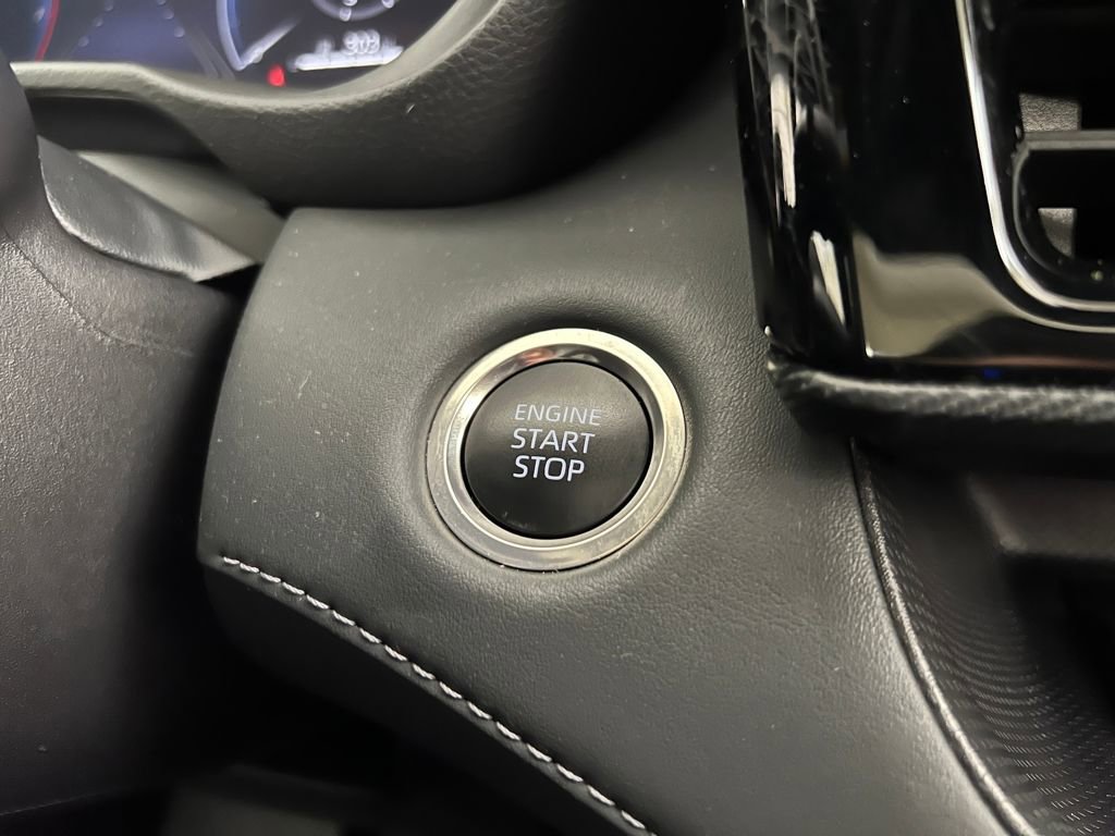 Certified 2025 Toyota Highlander XSE image 28