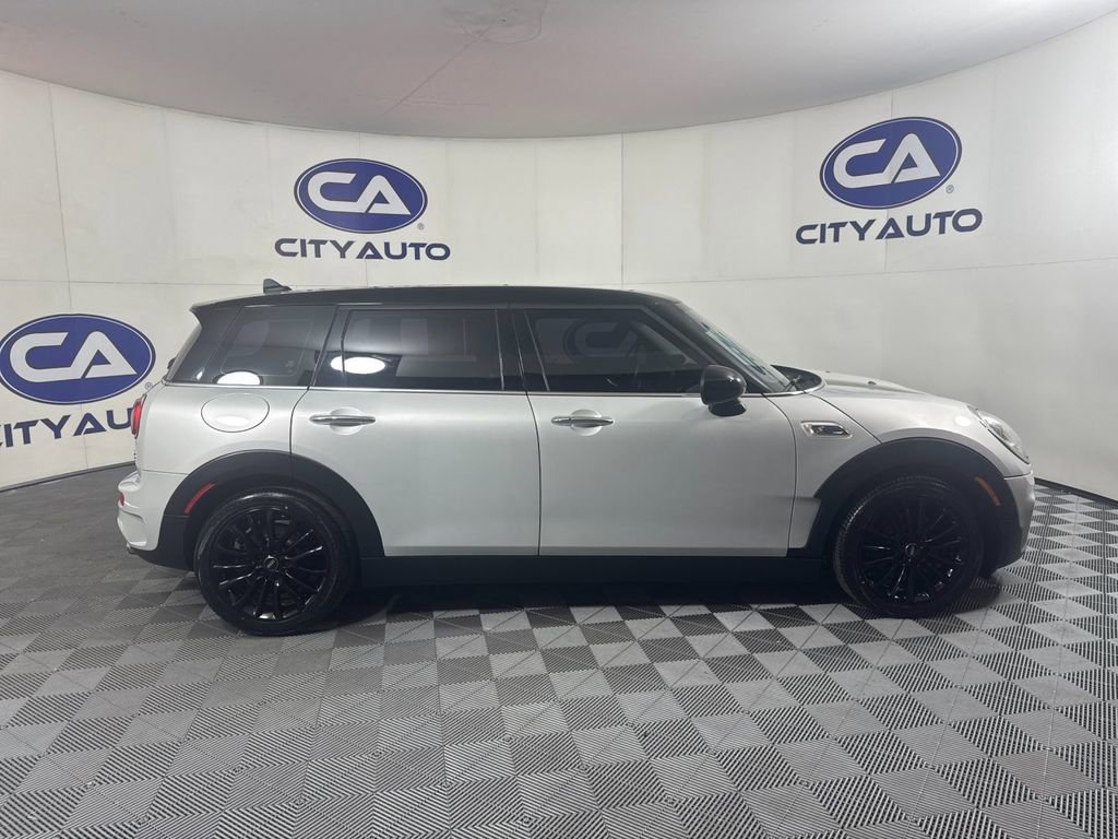 Used 2019 MINI Cooper Clubman S w/ Premium Package image 2