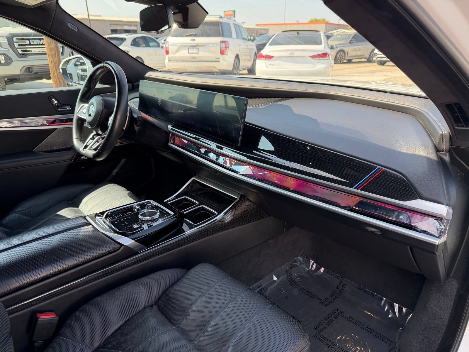 Used 2023 BMW 740i w/ Executive Package RWD image 18